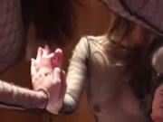 बहुत कामुक चीनी फूहड़ रोमांचक सेक्स कर रही है